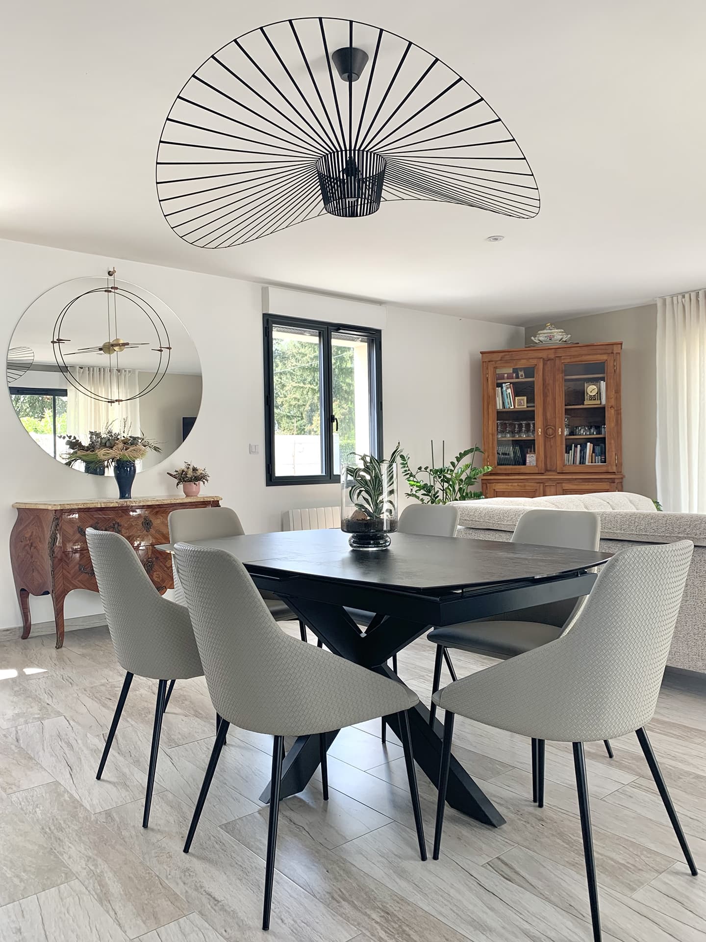 Mobilier de salle manger design Mobilier de salle manger design gris avec table noir extensible